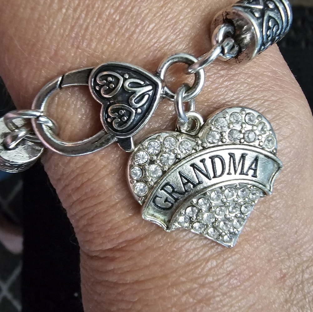 SILVER INSPIRED GRANDMA HEART PAVE CHARM BRAIDED BRACELET! NWOT!